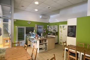 Locale ristorazione con spazi esterni, VALMAURA