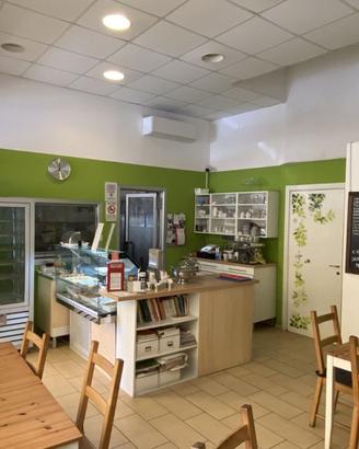 Locale ristorazione con spazi esterni, VALMAURA