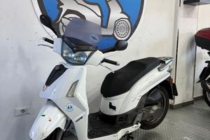 Kymco People S 200
