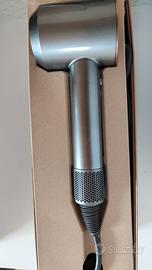 Dyson Supersonic con accessori e station originali