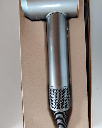 Dyson Supersonic con accessori e station originali