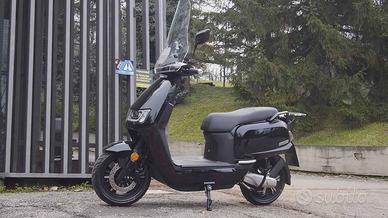 Scooter elettrico SUNRA Robo S 125