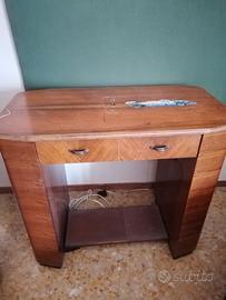 Mobile con macchina da cucire borletti