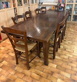 Tavolo in legno massiccio