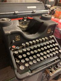 macchina da scrivere Olivetti Modello M40