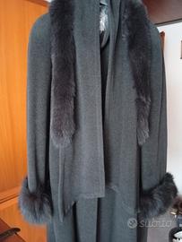 CAPPOTTO DA DONNA DI LANA PREGIATA  CON OMAGGIO