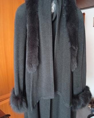CAPPOTTO DA DONNA DI LANA PREGIATA  CON OMAGGIO
