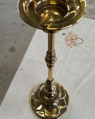 Posa cenere in ottone a piedistallo