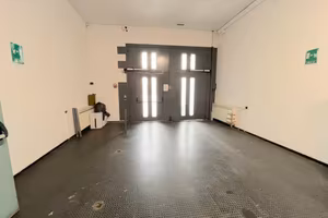 Immobile di 849 m² con più di 5 locali a Pistoia