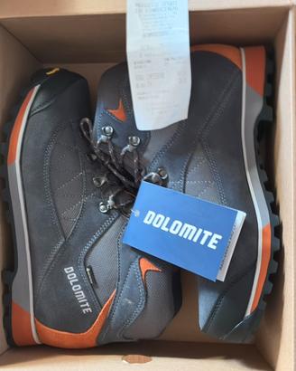 Scarpe trekking nuove