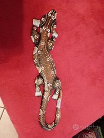 Geco etnico in legno