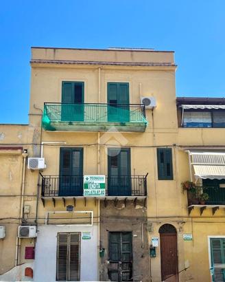 4 LOCALI A PALERMO
