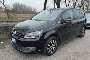 Volkswagen Touran Business 1.4 DSG Highline EcoFue