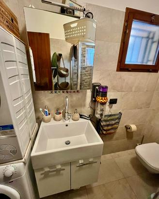 Mobile del bagno con specchio
