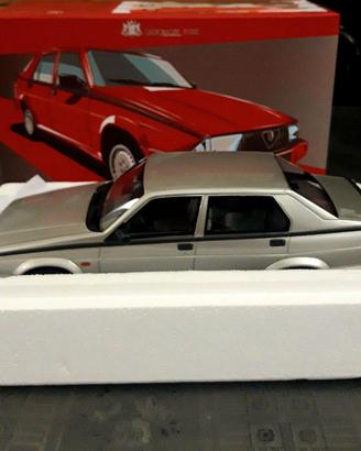 Laudoracing Alfa Romeo 75 1.8I Turbo America nuova
