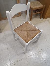 sedie in legno bianche