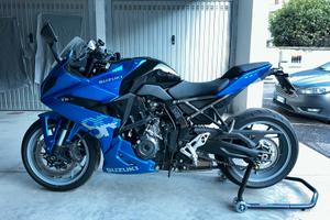 Suzuki gsx8r