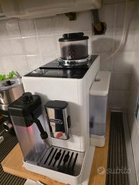 Delonghi RIVELIA macchina caffè 