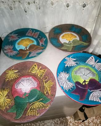 Set 4 Piatti Ceramica Vintage Rilievo Farfalle 