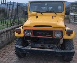 TOYOTA Land Cruiser Bj 40 - 1980