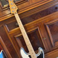 Fender Precision Bass