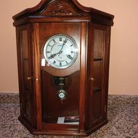 Orologio da parete Lowell in legno con pendolo