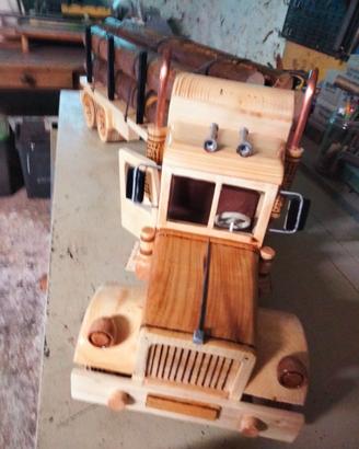 camioncino in legno