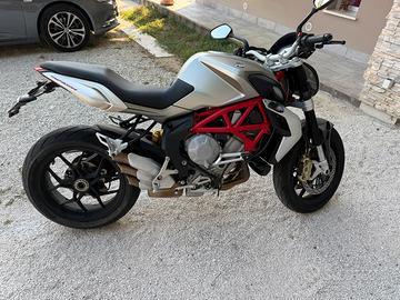 MV Agusta Brutale 800