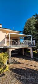 PERGOLA CON TENDA MOTOROZZATA