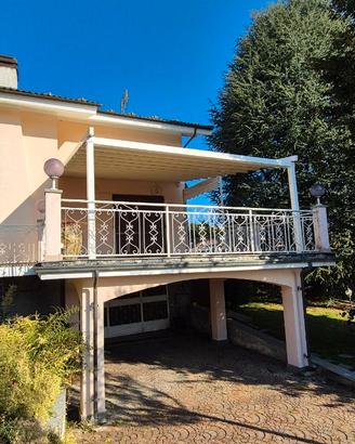 PERGOLA CON TENDA MOTORIZZATA