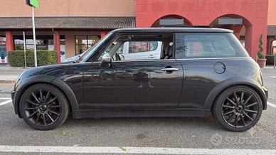 Mini cooper R50  LEGGERE BENE