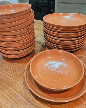 Servizio Piatti 12 Persone In Terracotta Smaltata