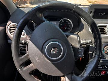 Clio III 2012 hatchbach