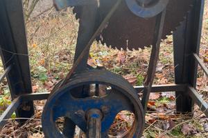 Sega circolare per legna a caldano