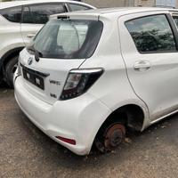 TOYOTA YARIS 2012 PER RICAMBI