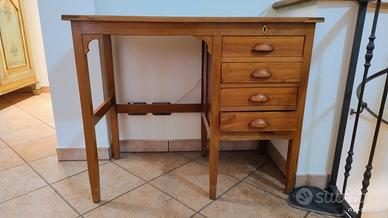 Scrivania vintage anni '40 in legno