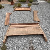 Letto antico in  legno di noce