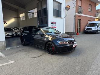 Volkswagen Golf GTI Performance 2.0 TSI DSG 5p.