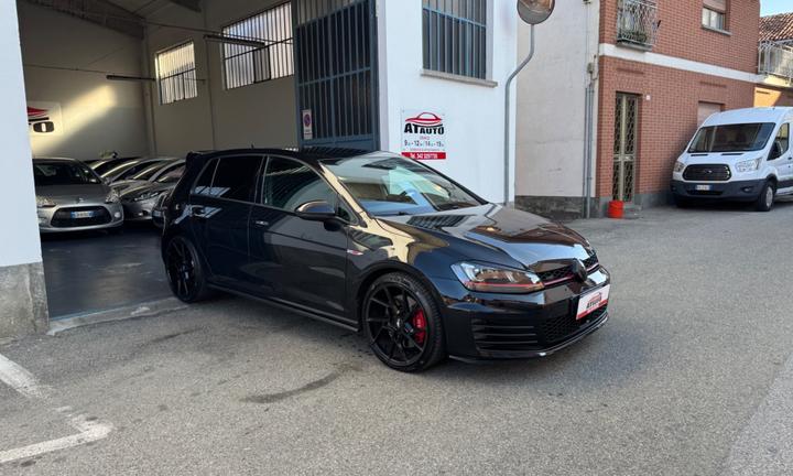 Volkswagen Golf GTI Performance 2.0 TSI DSG 5p.