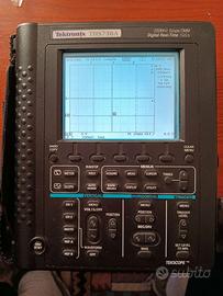 Oscilloscopio portatile Tektronix THS730A + sonda 