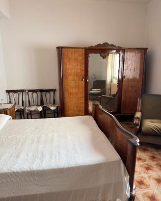 Armadio antico camera da letto