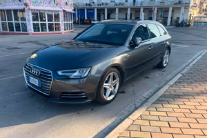 Audi A4 2.0 tdi sline stronic