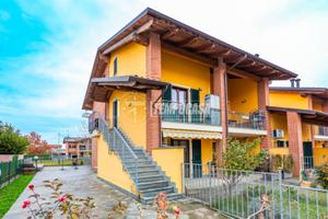 APPARTAMENTO con MANSARDA, CORTILE PRIVATO, TAVERN