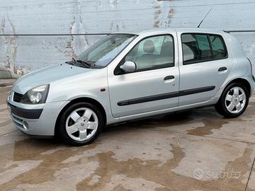 Renault clio 1.5 disel neopatentati