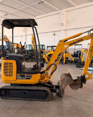 Komatsu PC16R-HS - Usato