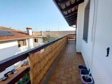 Miniappartamento in bifamiliare ultimo piano