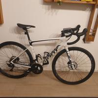 giant defy carbonio taglia M