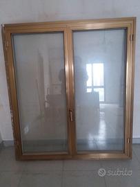 Finestra in Alluminio Anodizzato Dorato