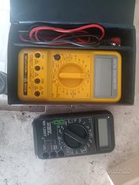 multimeter digitale con custodia