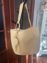 Borsa + portachiavi Thun